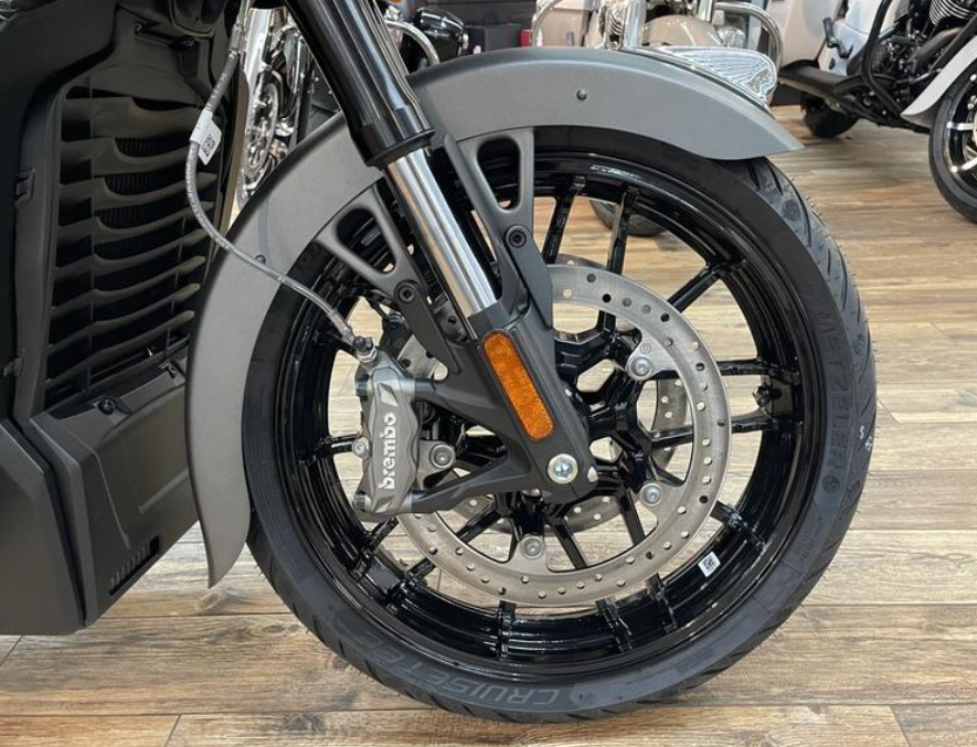 New! 2024 Indian Challenger, Store Display, Nunca Vendida.