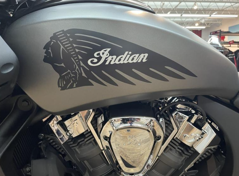New! 2024 Indian Challenger, Store Display, Nunca Vendida.