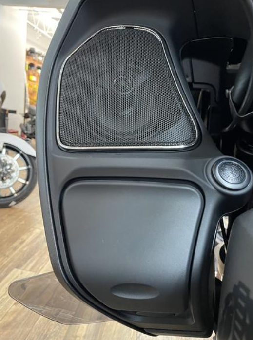 New! 2024 Indian Challenger, Store Display, Nunca Vendida.