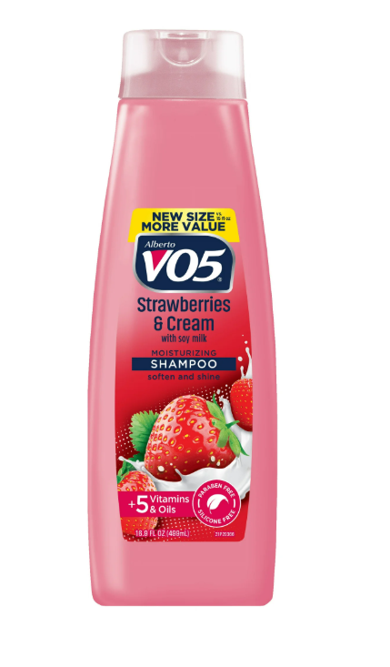 Shampoo Alberto VO5 com fragancia de Strawberries e creme hidratante de soja.