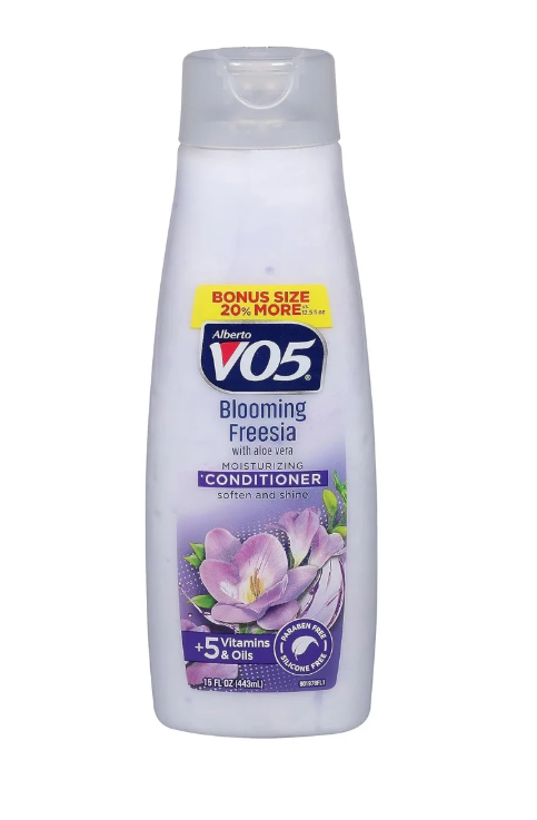 Condicionador e Hidratante Alberto VO5 com Revitalizador Blooming Freesia de 15oz