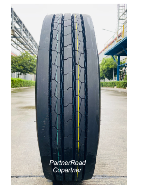 Pneu Truck 275/80R22.5 de 18 Capas Radial, usado nas posições; Direção e treiler, para Onibus e Carretas.